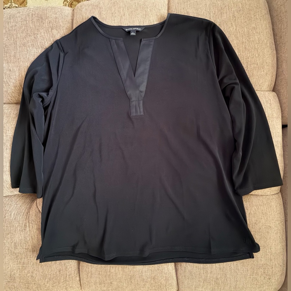 Banana Republic Black Women’s Large 3/4 sleeve Blouse NWOT